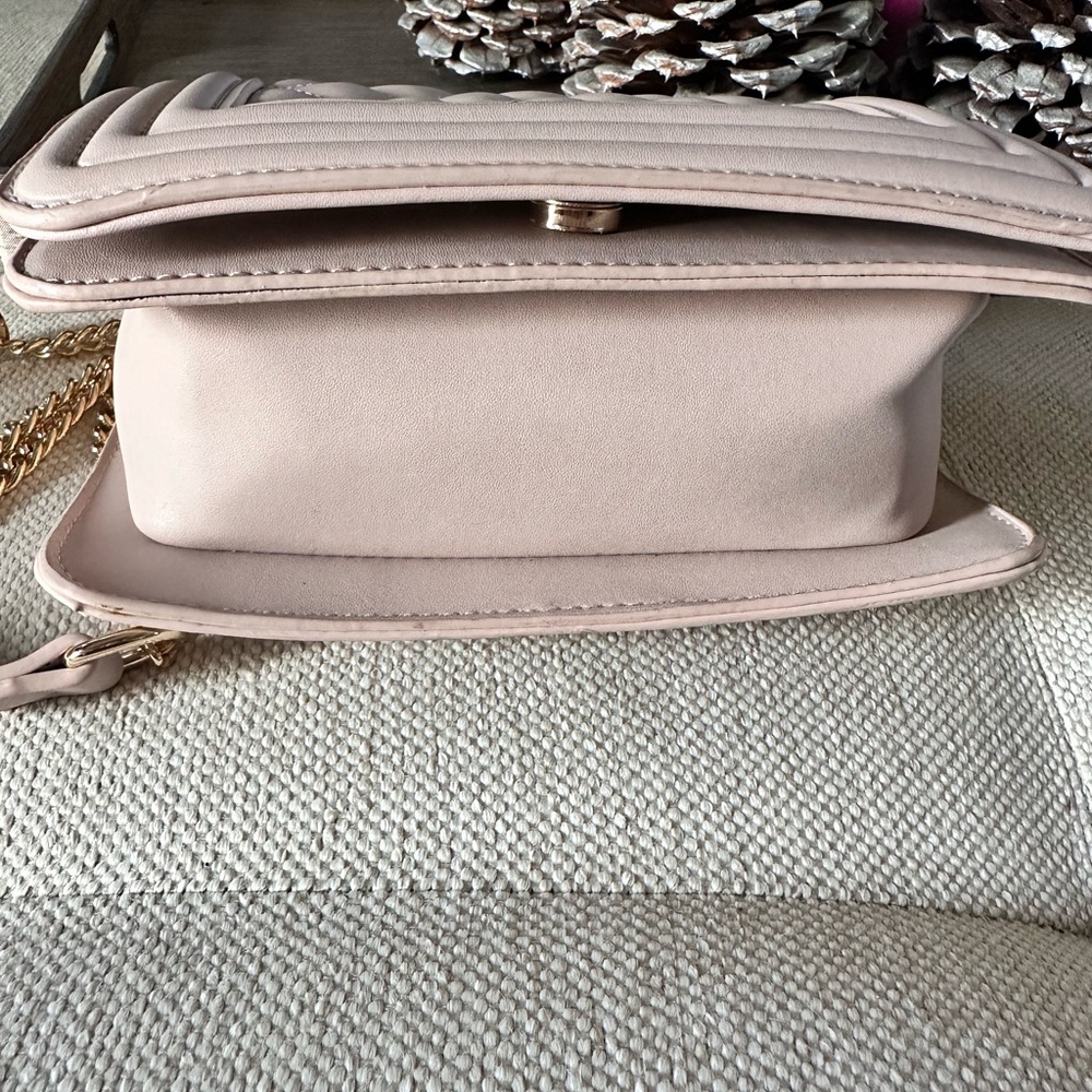 Blush Quilted Chain Shoulder Bag - Picture 4 of 6